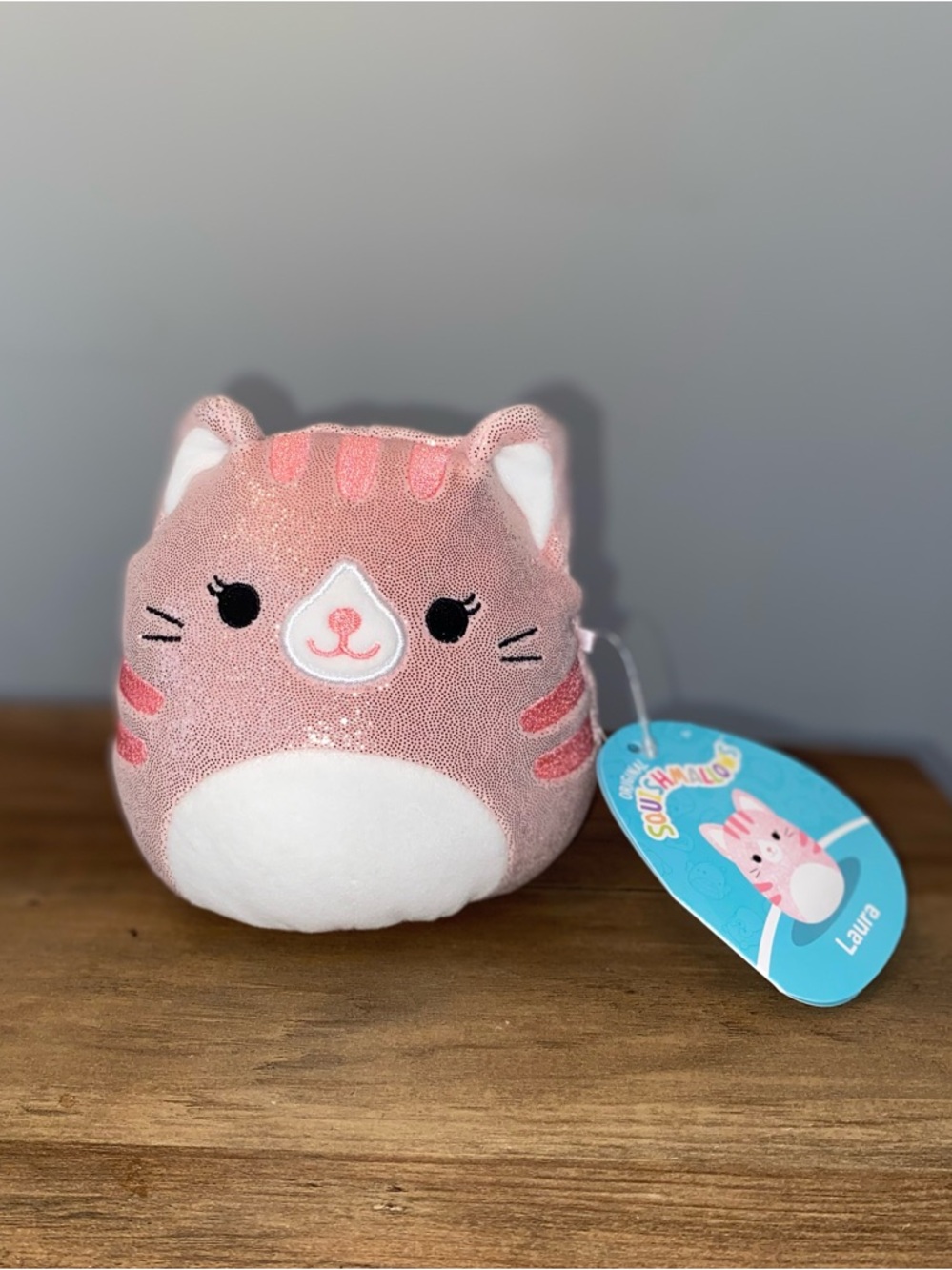 Squishmallows 5” Laura the pink cat SHINY Squishmallow